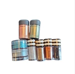 MAC Cosmetics 6 Assorted Pigments and Sparkles & One Duo Pigment Set